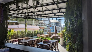 アーバンジャングルホステル