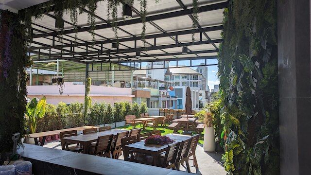 アーバンジャングルホステル