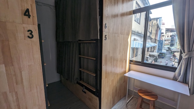 アーバンジャングルホステル