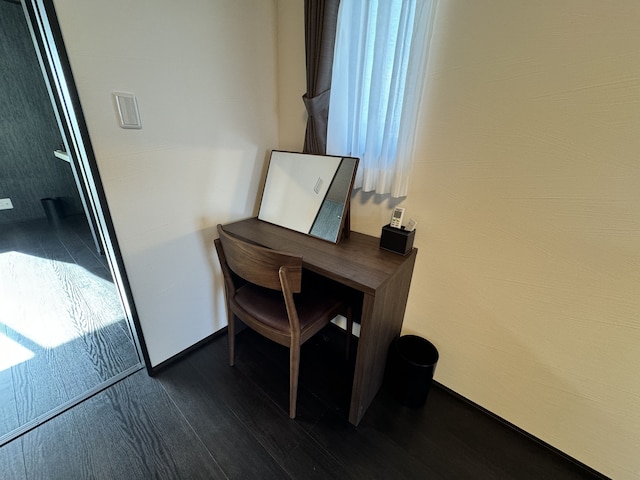 Windmill Village E-10