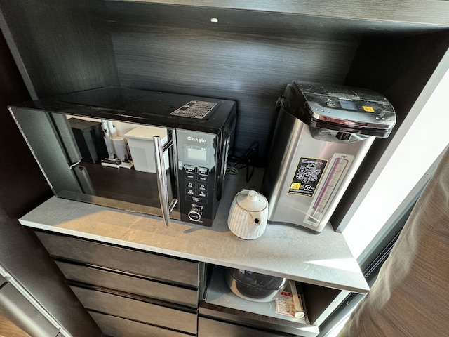 Windmill Village E-10