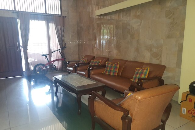 ホテル O ダミア ホームステイ シャリア