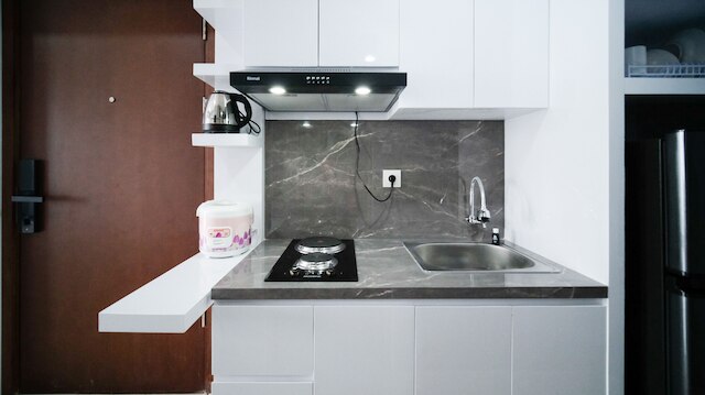 ナイスアンドコンフォータブルスタジオグランドダルマフサダラグーンアパートメント