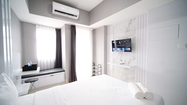 ナイスアンドコンフォータブルスタジオグランドダルマフサダラグーンアパートメント