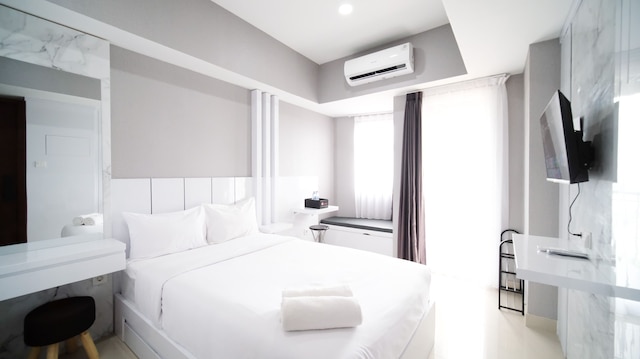 ナイスアンドコンフォータブルスタジオグランドダルマフサダラグーンアパートメント