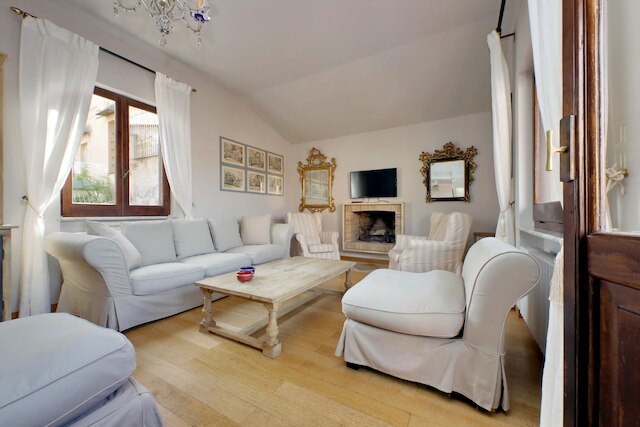 トレジャロームスペインステップスペントハウス4BR