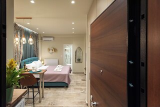 ロマンチックスタジオアンダーアクロポリス