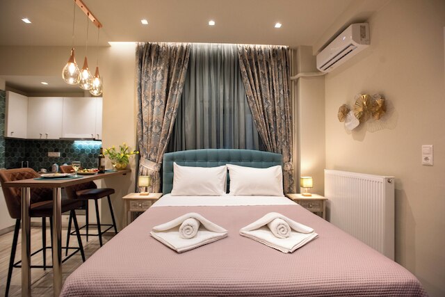 ロマンチックスタジオアンダーアクロポリス