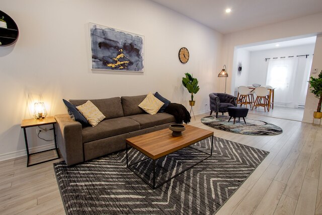 ユニーク・ステイズ - 3658 Boul. サンローレン