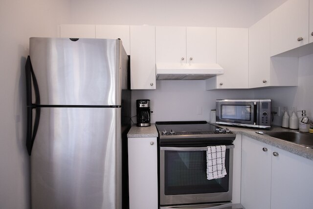 ユニーク・ステイズ - 3658 Boul. サンローレン