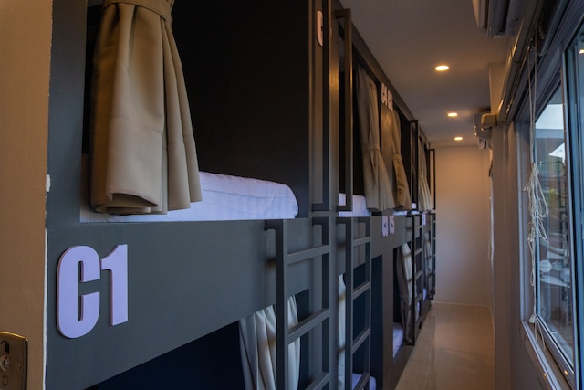 レメディ・ホステル