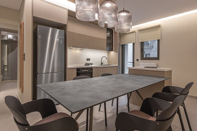 フェドラス リビング: ラグジュアリー モダン シティ フラット コウカキ