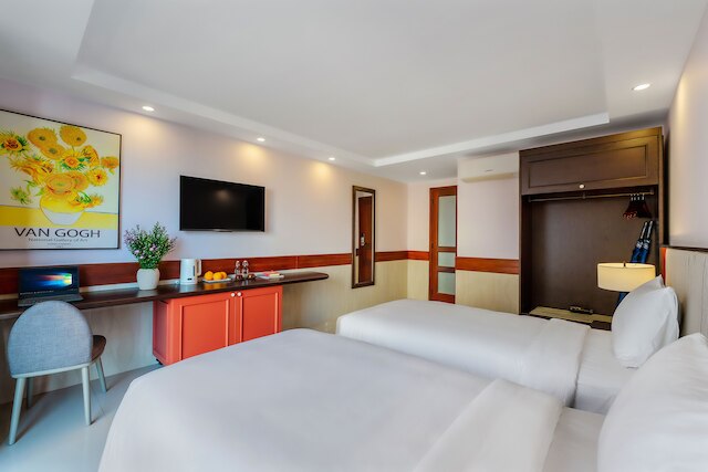 オング・タム・ビラ