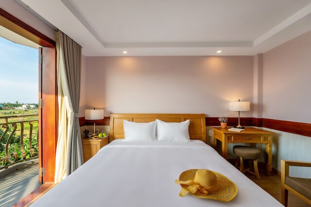 オング・タム・ビラ