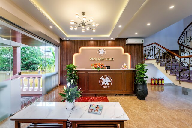 オング・タム・ビラ