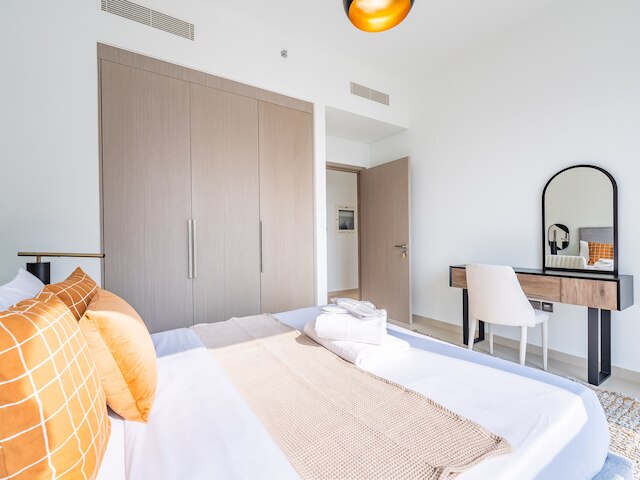 スカイラインビューフロムディスファンシー・アパートメント