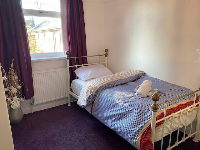 ザ ゴールド- ホーム アウェイ フロム ホーム