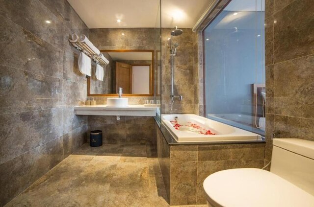 サンセット・シー・ホテル