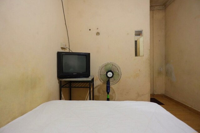 ホテル O レウィ ファミリー ゲストハウス ニア GBKP バングン ムリア Km. 11