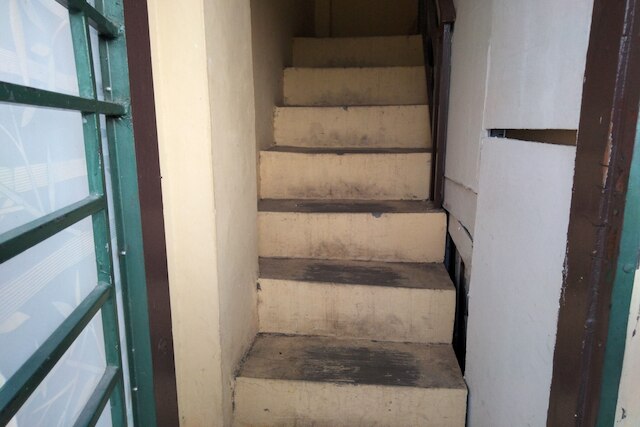 ホテル O レウィ ファミリー ゲストハウス ニア GBKP バングン ムリア Km. 11