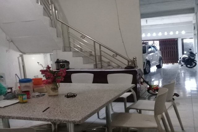 ホテル O レウィ ファミリー ゲストハウス ニア GBKP バングン ムリア Km. 11