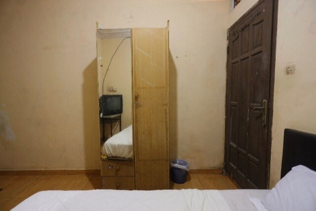 ホテル O レウィ ファミリー ゲストハウス ニア GBKP バングン ムリア Km. 11