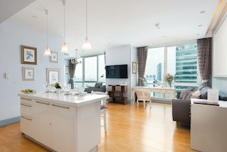 サービスド 1 ベッド パノラミック スカイヴィラズ チェックイン 15h トゥ 22h オンリー