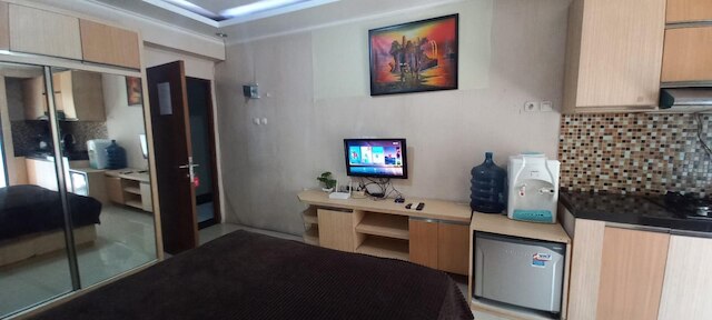 OYO 93480 アパートメン ゲートウェイ チカダス バイ ケロラ ルーム