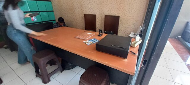 OYO 93480 アパートメン ゲートウェイ チカダス バイ ケロラ ルーム