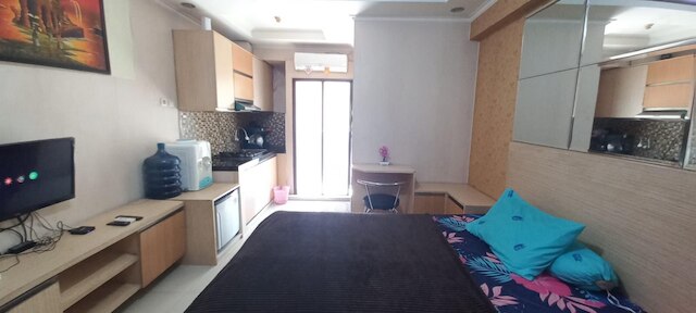 OYO 93480 アパートメン ゲートウェイ チカダス バイ ケロラ ルーム