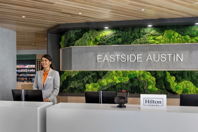 ホーム2 スイーツ バイ ヒルトン オースティン イースト サイド 5th ストリート