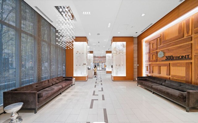 ラグジュアリースイートバイ CNタワー&フリーパーキング