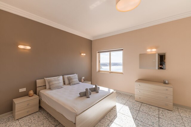 ハーバービュースペーシャス2BRアパートメント