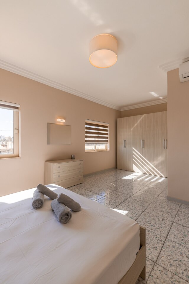 ハーバービュースペーシャス2BRアパートメント