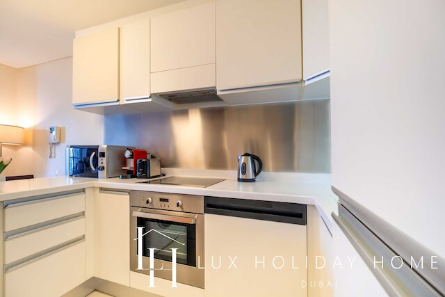 LUX | ザ・エマール・ファッション・アベニュー・スタジオ