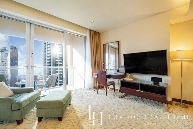 LUX | ザ・エマール・ファッション・アベニュー・スタジオ