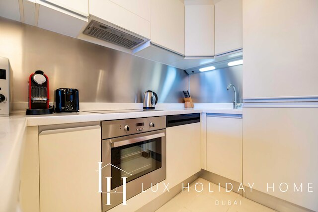 LUX | ザ・エマール・ファッション・アベニュー・スタジオ