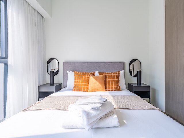 チャーミング・スカイライン・ビューフロム・ディス・ファンシー・ダウンタウン・アパート