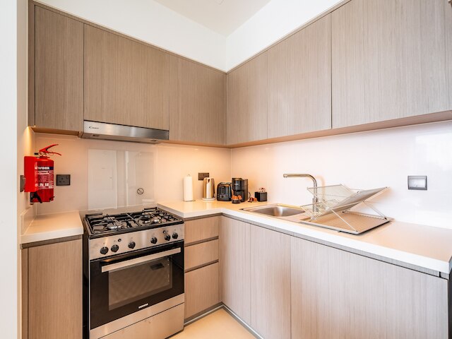 チャーミング・スカイライン・ビューフロム・ディス・ファンシー・ダウンタウン・アパート