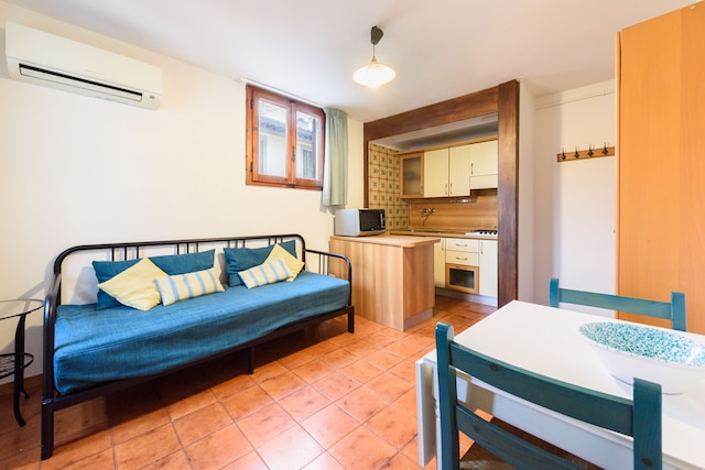 クラシック トスカネッラ バイ メガ