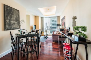 サービス付き2ベッドルームの景色の良いスカイヴィラ