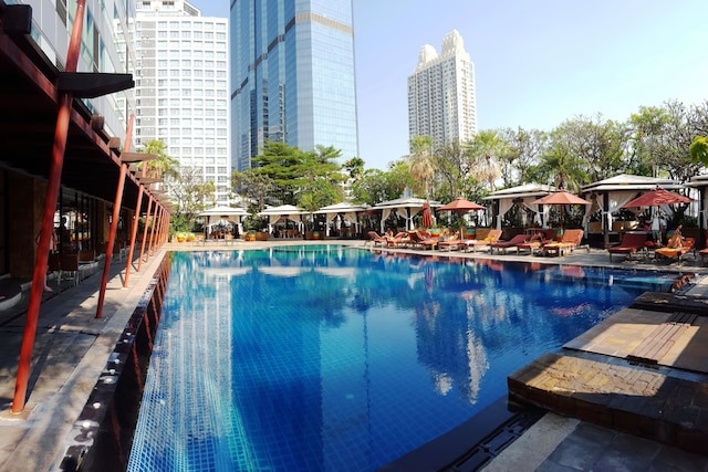 2ベッドのサービス付きペントハウス スカイヴィラ