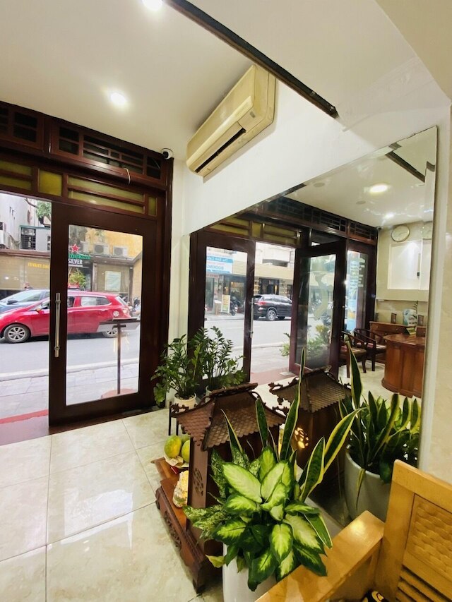 ホアンドゥオンホテルバイベイラグジュリー