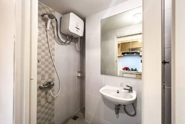 OYO 93543 ベルモント レジデンス ニア シロアム クリニック メルヤ