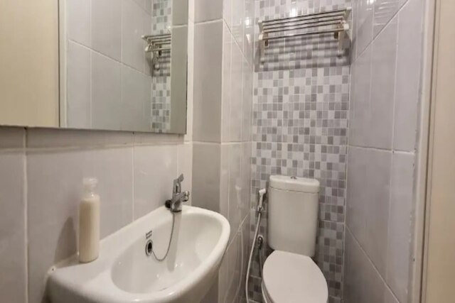 OYO 93543 ベルモント レジデンス ニア シロアム クリニック メルヤ