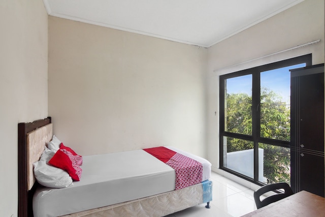 スーパー OYO 93500 リズキ レジデンス TOS シャリア ニア PT バンク KB ブコピン Tbk