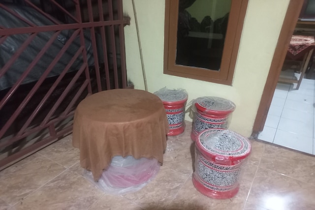 ホテル O スリパ コステル シャリア