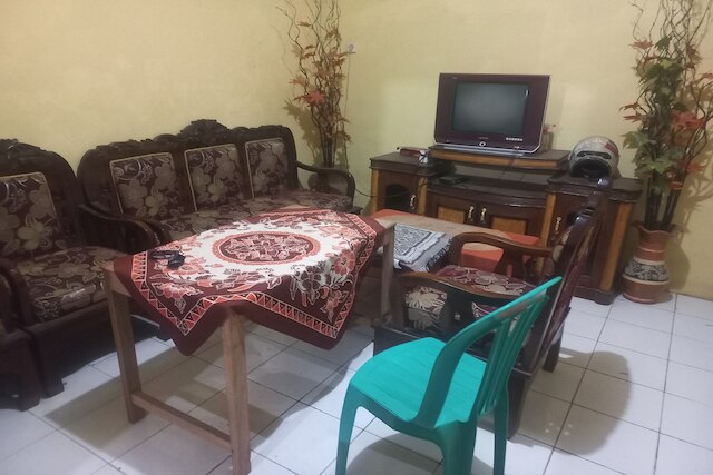 ホテル O スリパ コステル シャリア