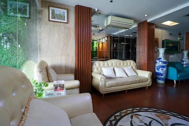 キム ドゥン ホテル トラン クワン カイ