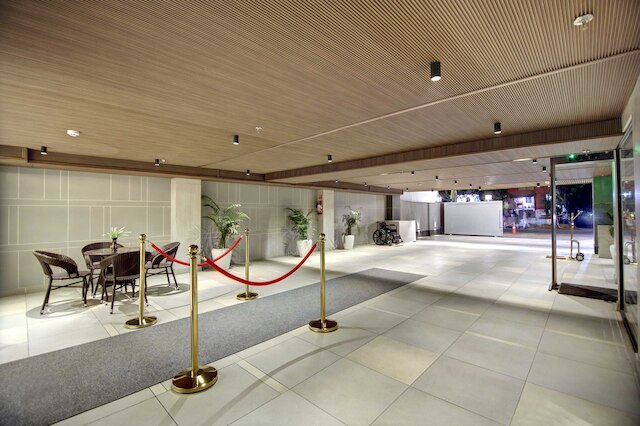 イーストパークイン